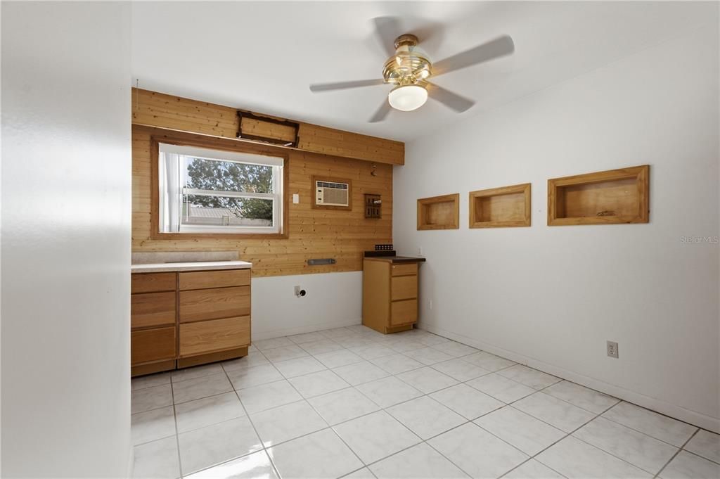 For Sale: $323,000 (3 beds, 2 baths, 1627 Square Feet)