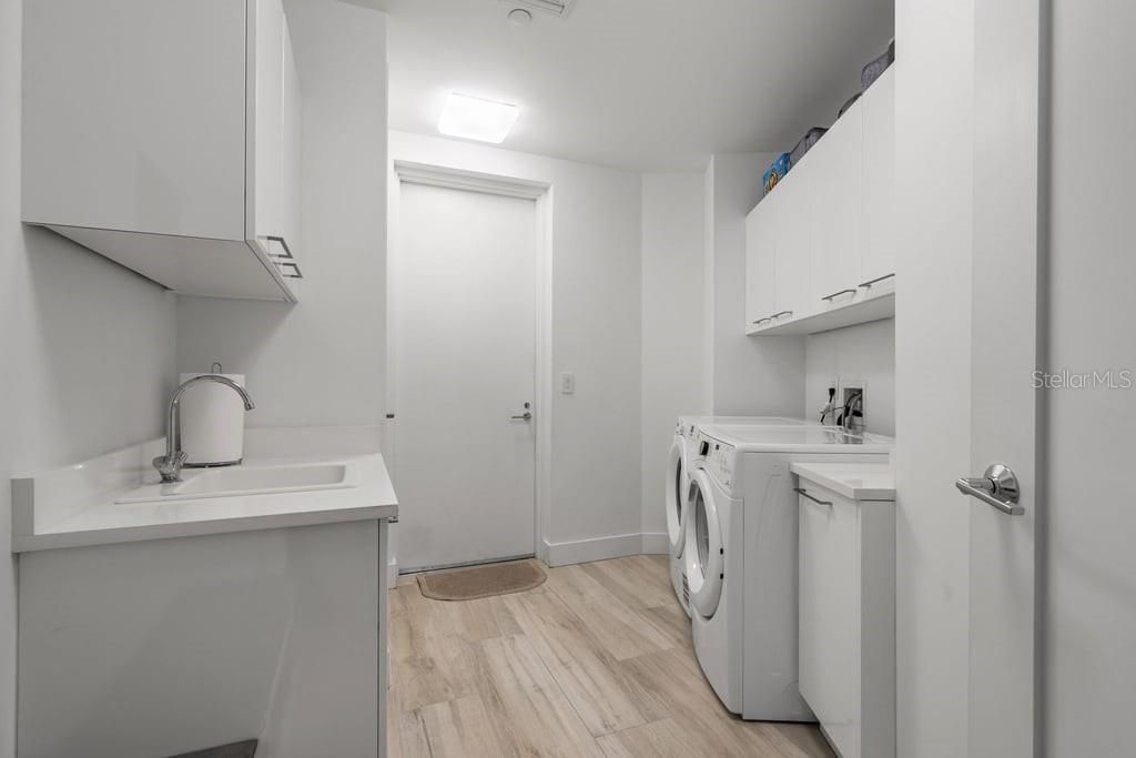 For Rent: $9,500 (2 beds, 2 baths, 2040 Square Feet)