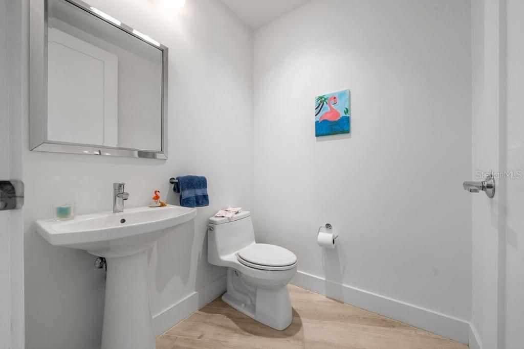For Rent: $9,500 (2 beds, 2 baths, 2040 Square Feet)