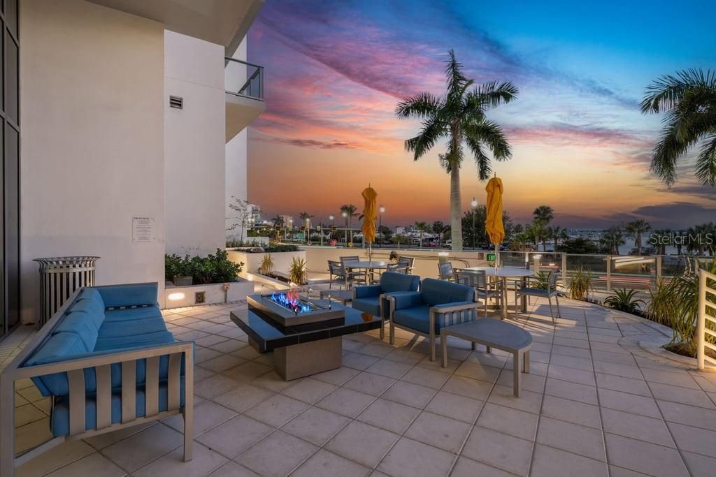 For Rent: $9,500 (2 beds, 2 baths, 2040 Square Feet)