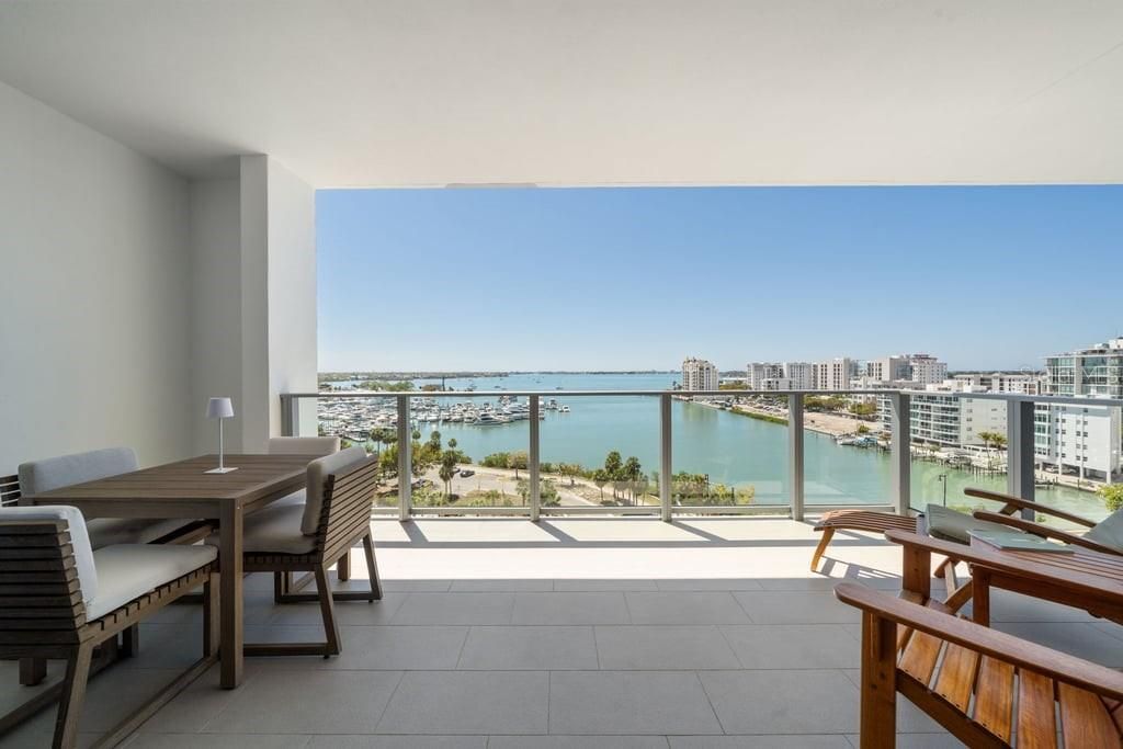 For Rent: $9,500 (2 beds, 2 baths, 2040 Square Feet)
