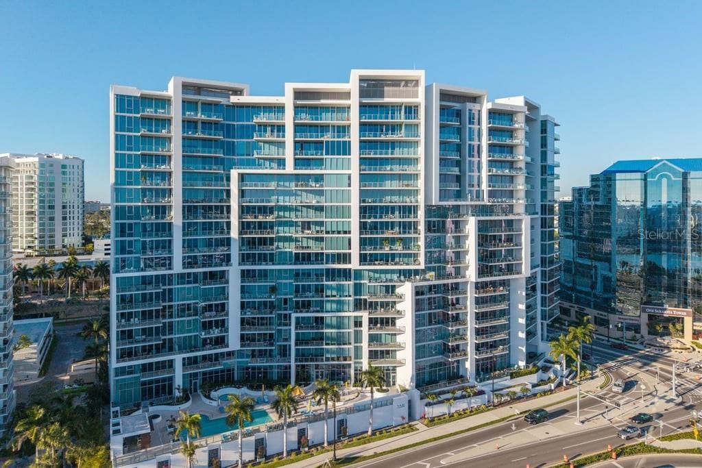 For Rent: $9,500 (2 beds, 2 baths, 2040 Square Feet)