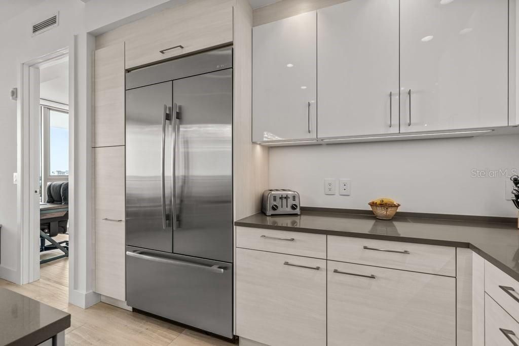 For Rent: $9,500 (2 beds, 2 baths, 2040 Square Feet)