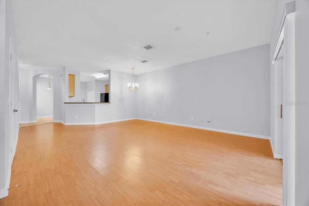 For Sale: $274,000 (3 beds, 2 baths, 1808 Square Feet)