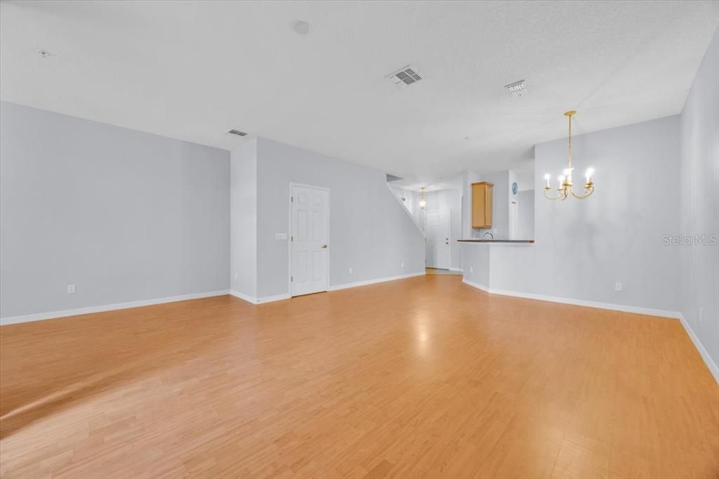 For Sale: $274,000 (3 beds, 2 baths, 1808 Square Feet)
