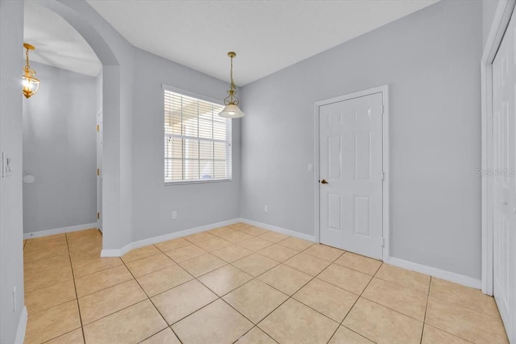For Sale: $274,000 (3 beds, 2 baths, 1808 Square Feet)
