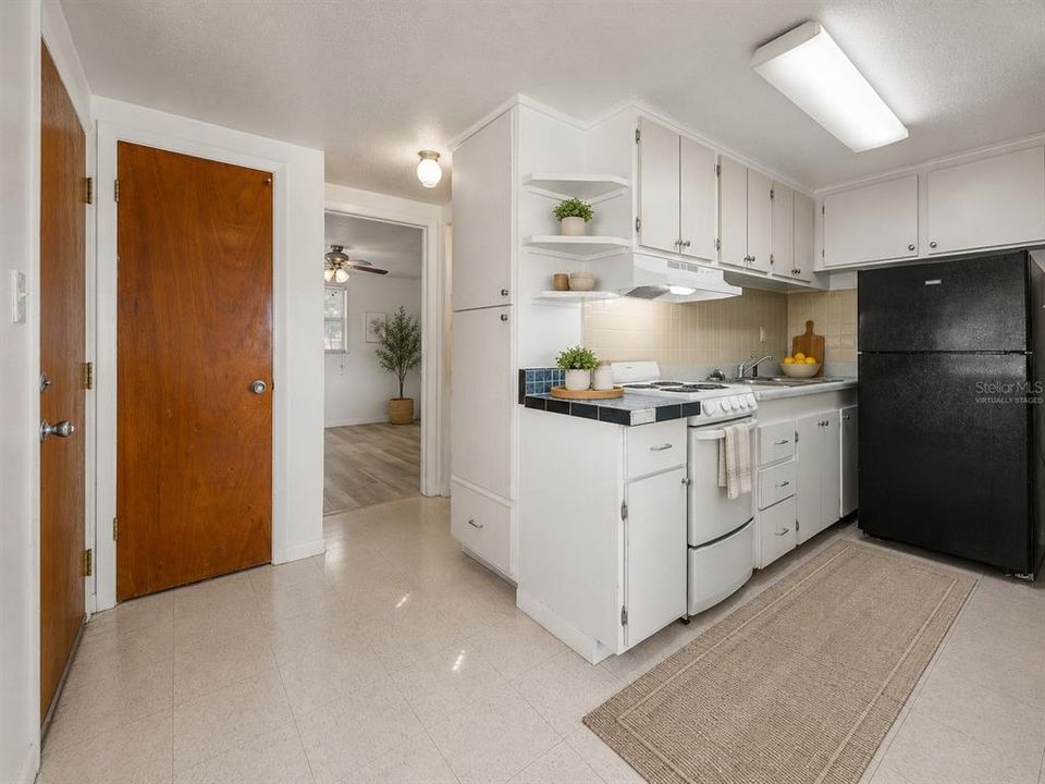 For Sale: $240,000 (2 beds, 0 baths, 1080 Square Feet)