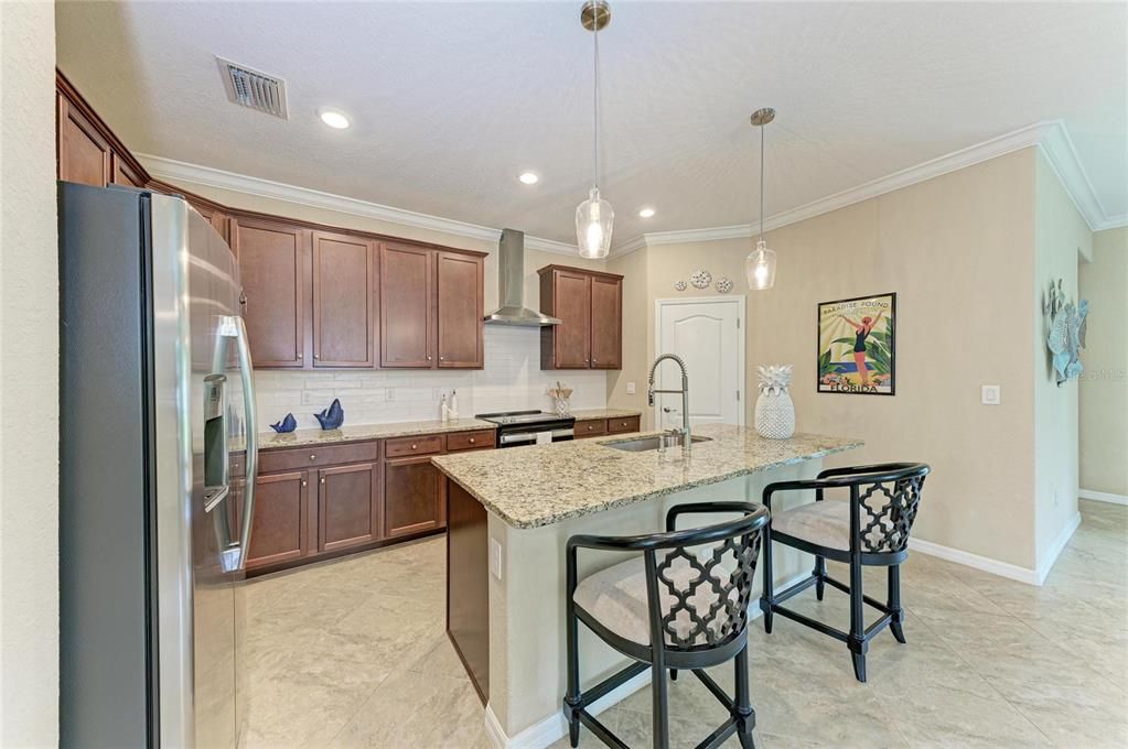 For Sale: $550,000 (4 beds, 3 baths, 2006 Square Feet)