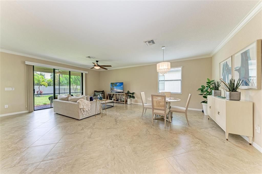 For Sale: $550,000 (4 beds, 3 baths, 2006 Square Feet)