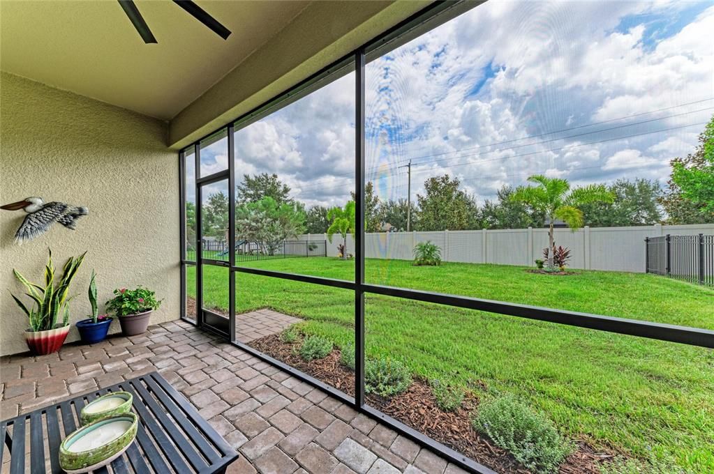 For Sale: $550,000 (4 beds, 3 baths, 2006 Square Feet)