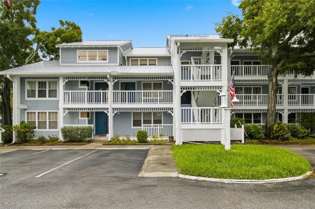 For Sale: $269,700 (2 beds, 2 baths, 1633 Square Feet)