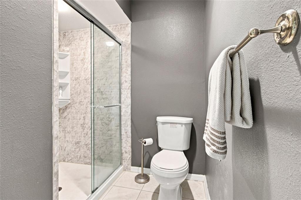 For Sale: $269,700 (2 beds, 2 baths, 1633 Square Feet)