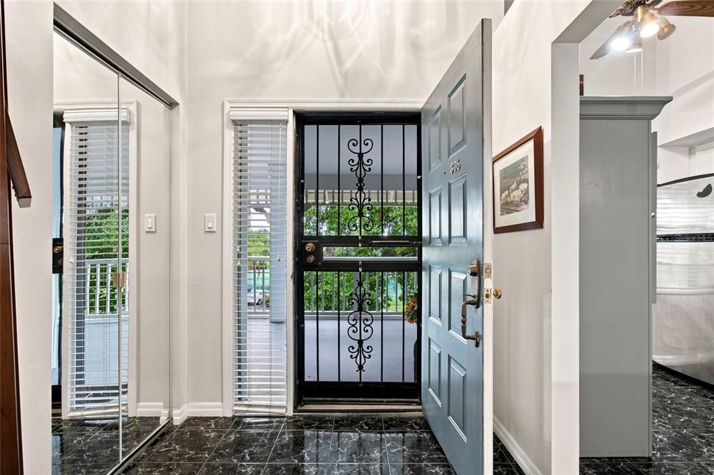 For Sale: $269,700 (2 beds, 2 baths, 1633 Square Feet)