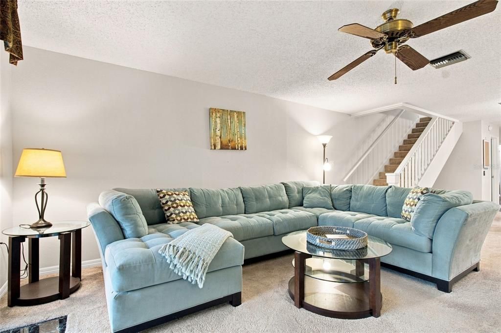 For Sale: $269,700 (2 beds, 2 baths, 1633 Square Feet)