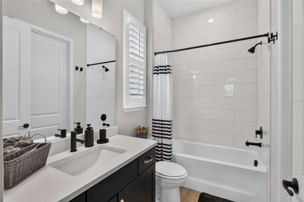 For Sale: $575,000 (3 beds, 3 baths, 2790 Square Feet)