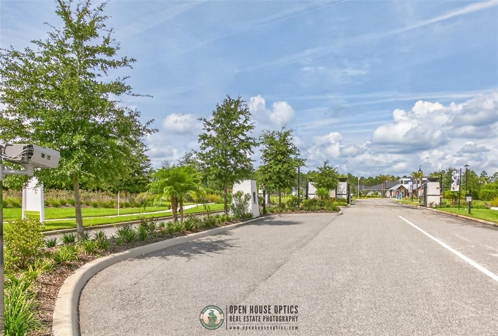 For Sale: $575,000 (3 beds, 3 baths, 2790 Square Feet)