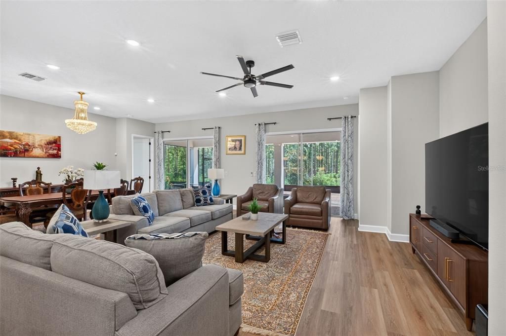 For Sale: $575,000 (3 beds, 3 baths, 2790 Square Feet)