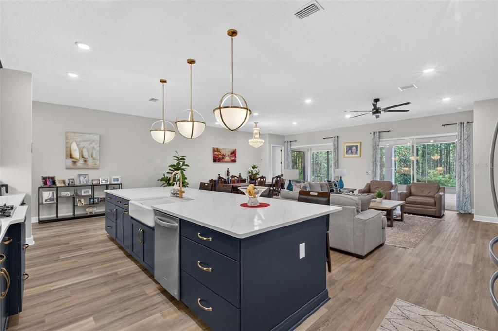For Sale: $575,000 (3 beds, 3 baths, 2790 Square Feet)