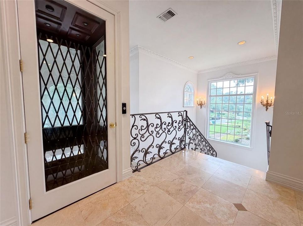 For Sale: $2,900,000 (5 beds, 6 baths, 7066 Square Feet)