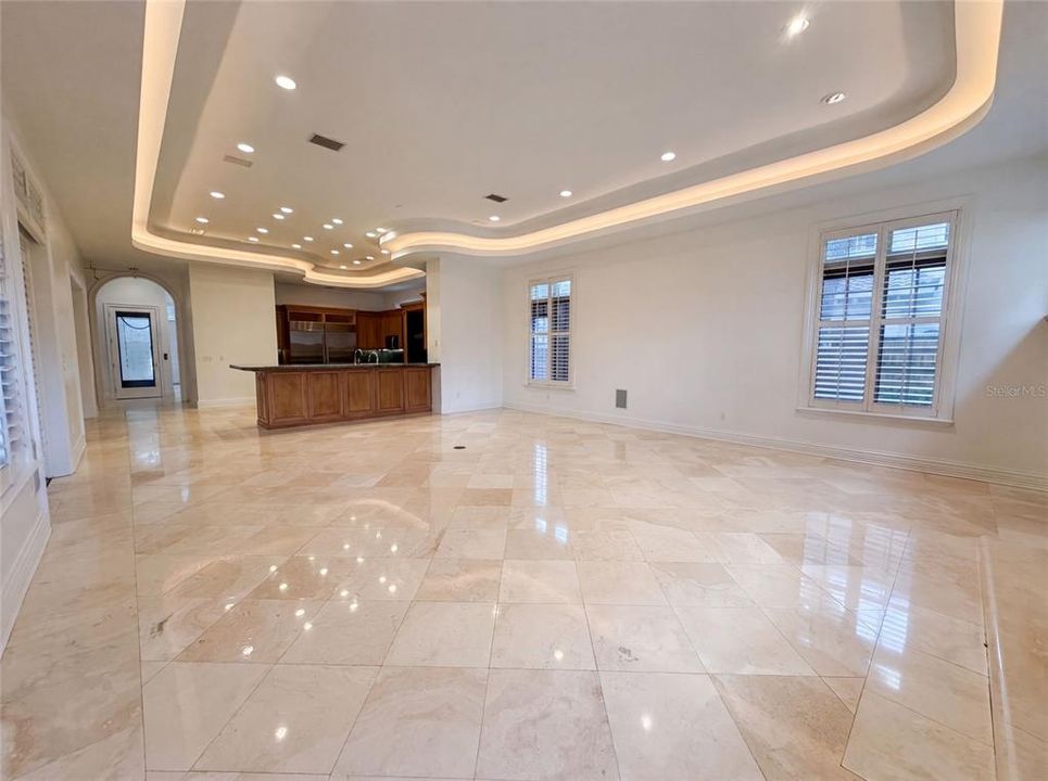For Sale: $2,900,000 (5 beds, 6 baths, 7066 Square Feet)