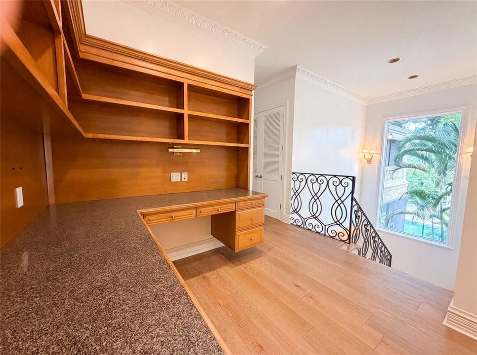 For Sale: $2,900,000 (5 beds, 6 baths, 7066 Square Feet)