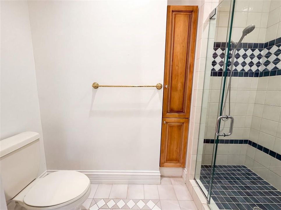 For Sale: $2,900,000 (5 beds, 6 baths, 7066 Square Feet)
