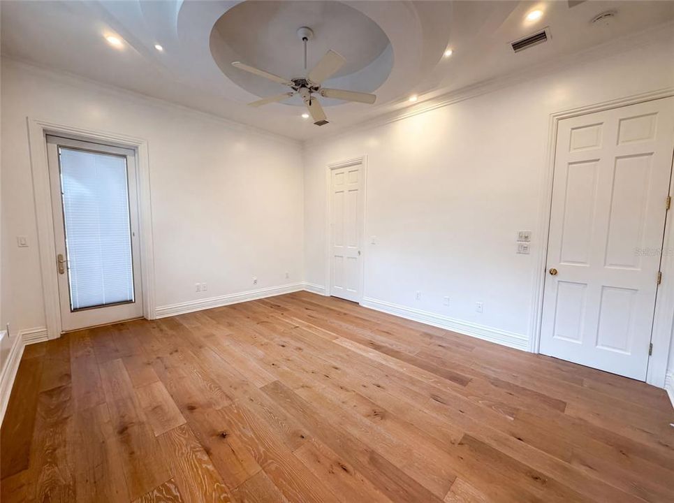 For Sale: $2,900,000 (5 beds, 6 baths, 7066 Square Feet)