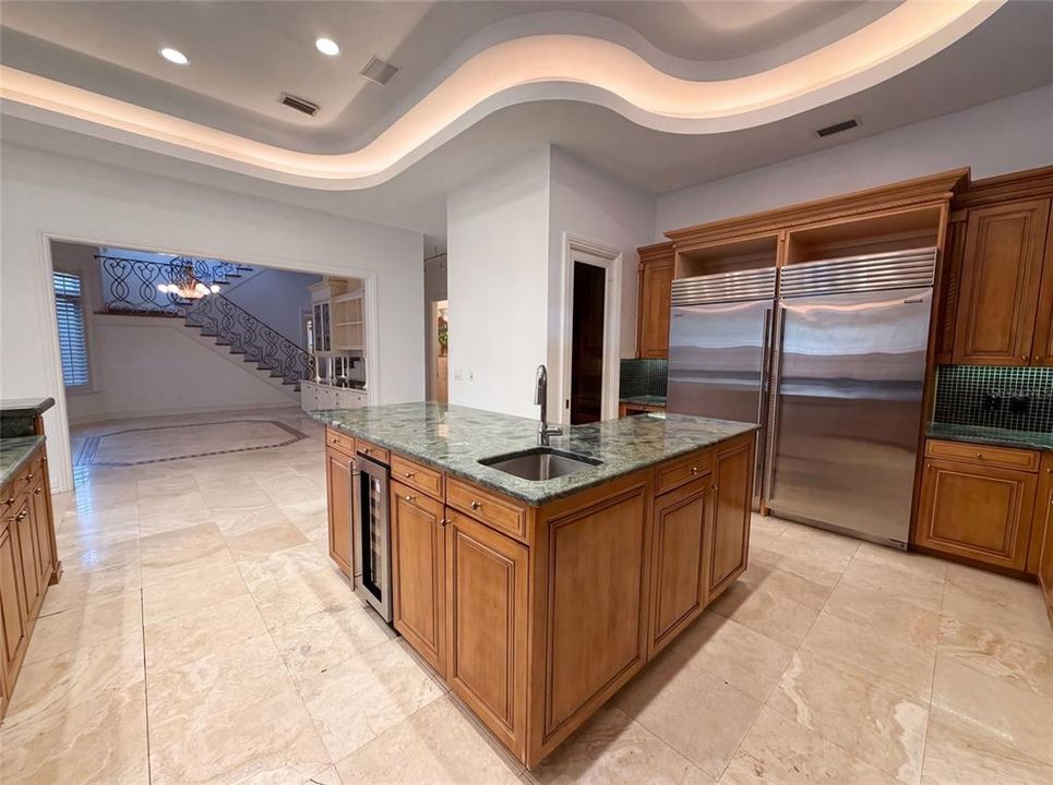 For Sale: $2,900,000 (5 beds, 6 baths, 7066 Square Feet)