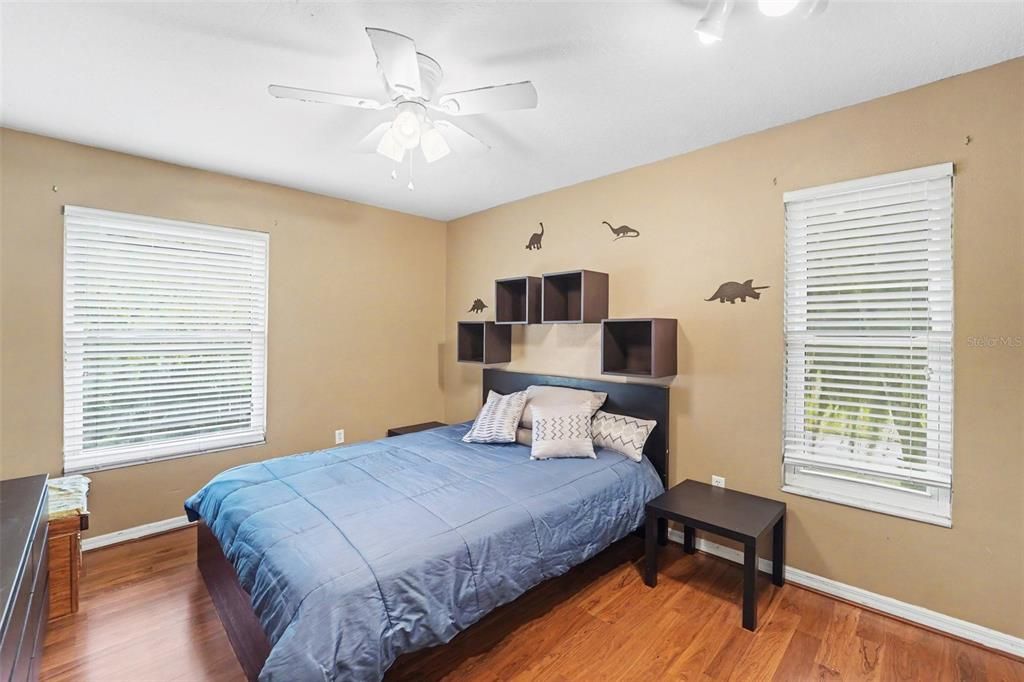 For Sale: $299,500 (3 beds, 2 baths, 1678 Square Feet)