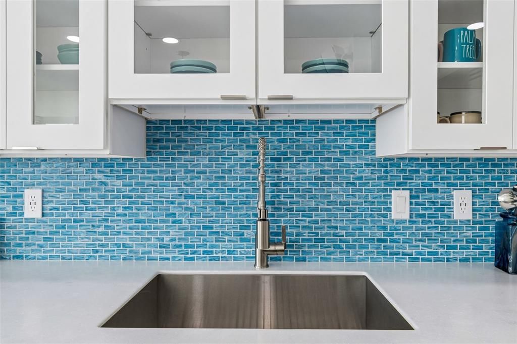 На продажу: $499,000 (2 спален, 2 ванн, 1315 Квадратных фут)