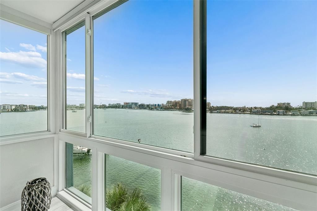 На продажу: $499,000 (2 спален, 2 ванн, 1315 Квадратных фут)