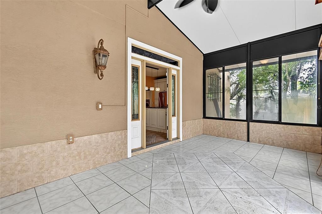 For Sale: $444,900 (6 beds, 4 baths, 3918 Square Feet)