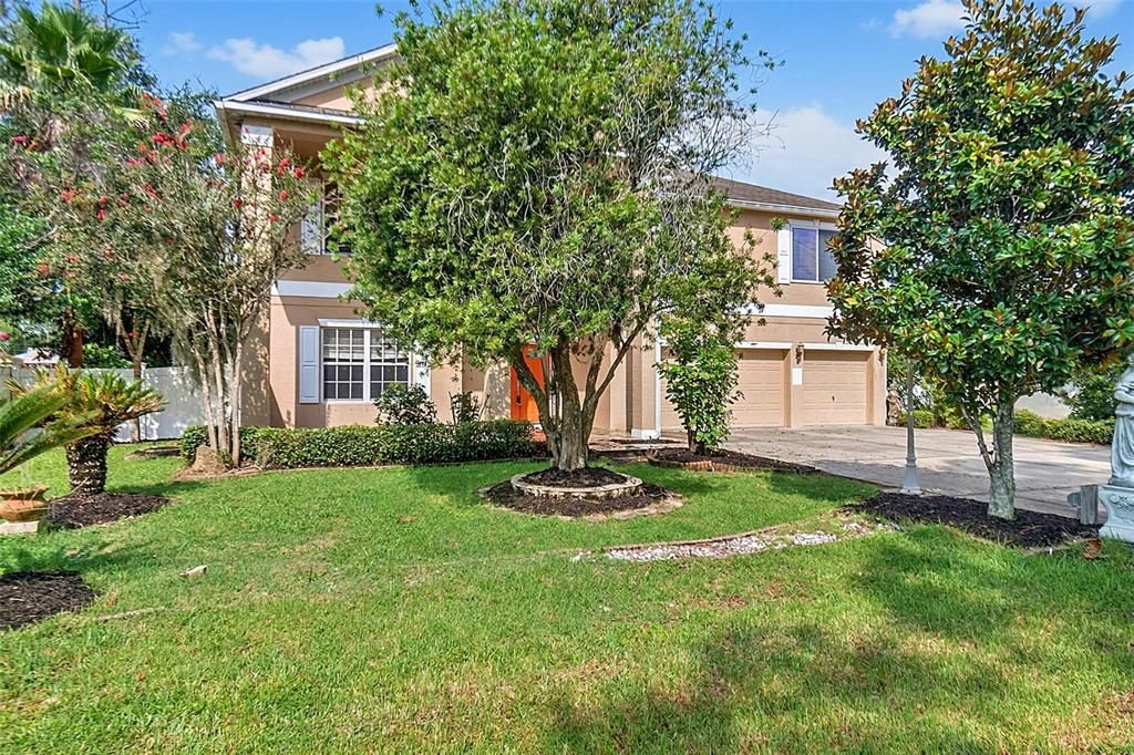 For Sale: $444,900 (6 beds, 4 baths, 3918 Square Feet)