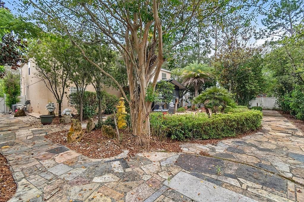 For Sale: $444,900 (6 beds, 4 baths, 3918 Square Feet)