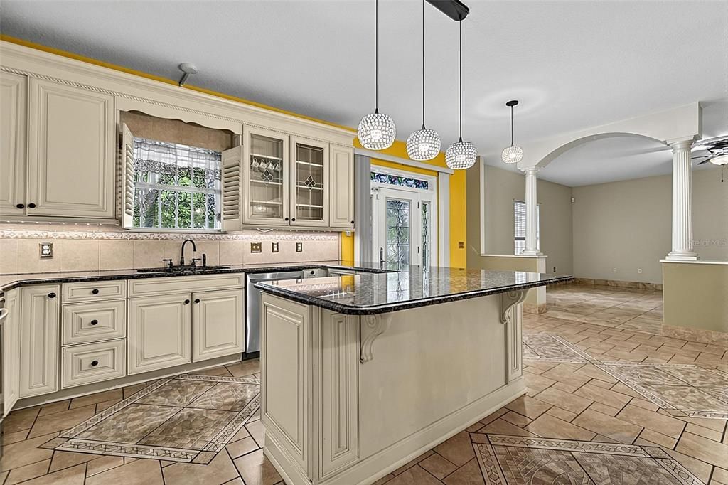 For Sale: $444,900 (6 beds, 4 baths, 3918 Square Feet)