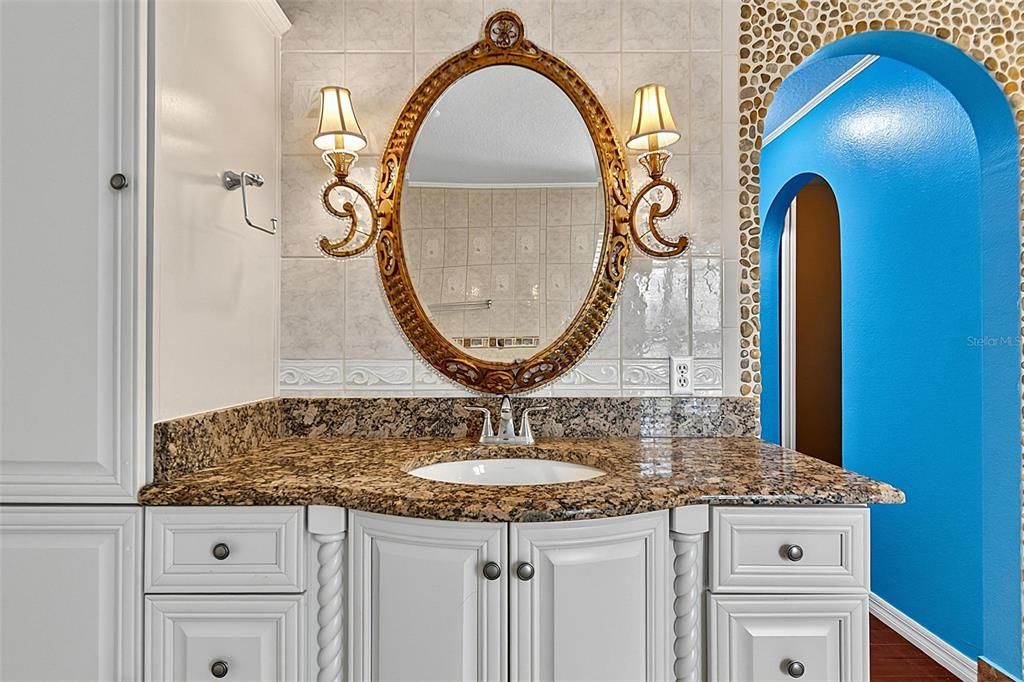 For Sale: $444,900 (6 beds, 4 baths, 3918 Square Feet)