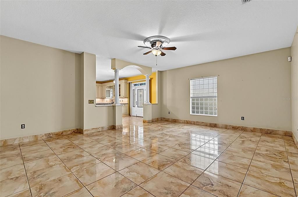 For Sale: $444,900 (6 beds, 4 baths, 3918 Square Feet)