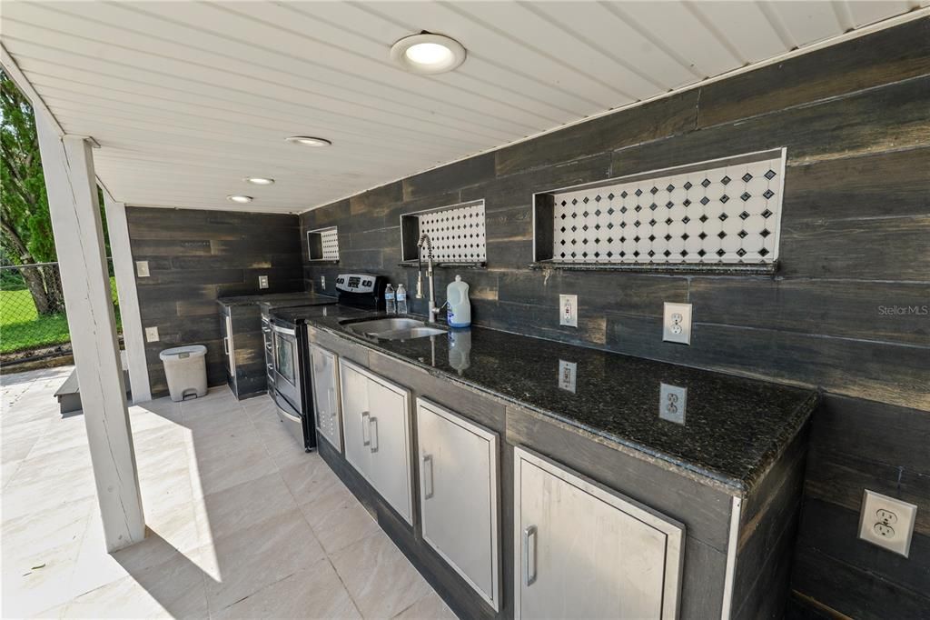 На продажу: $405,000 (3 спален, 4 ванн, 1675 Квадратных фут)