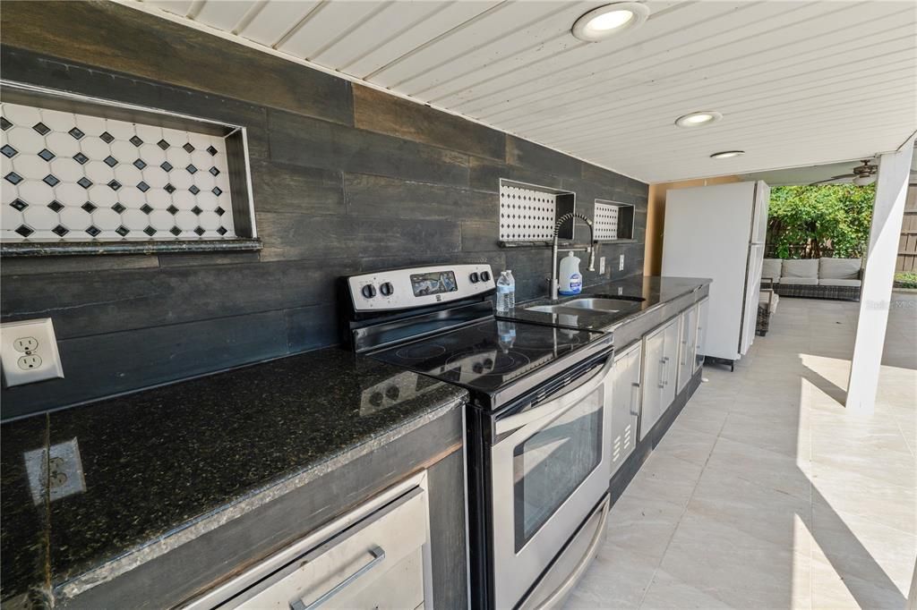 На продажу: $405,000 (3 спален, 4 ванн, 1675 Квадратных фут)