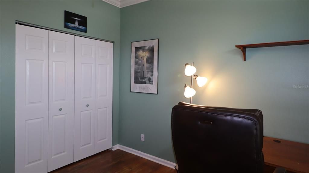 For Sale: $327,500 (3 beds, 2 baths, 1893 Square Feet)