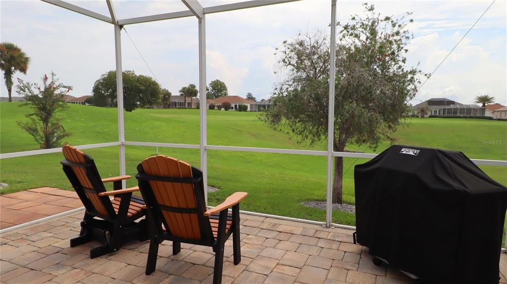 For Sale: $327,500 (3 beds, 2 baths, 1893 Square Feet)