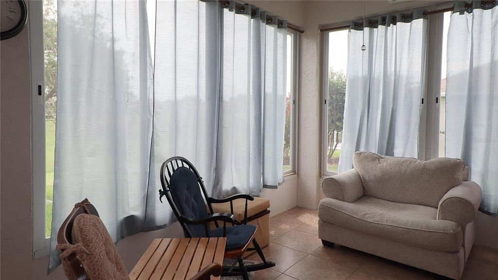 For Sale: $327,500 (3 beds, 2 baths, 1893 Square Feet)