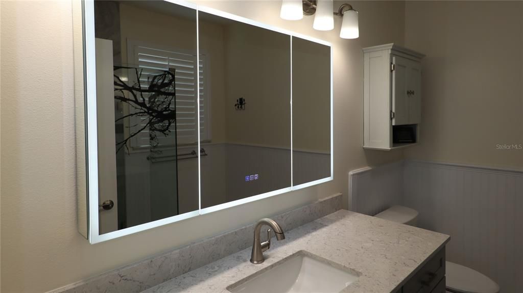 For Sale: $327,500 (3 beds, 2 baths, 1893 Square Feet)