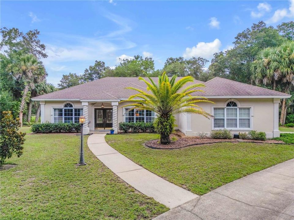 For Sale: $395,000 (3 beds, 2 baths, 2032 Square Feet)
