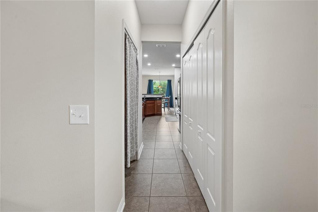 Activo con contrato: $334,900 (4 camas, 2 baños, 2732 Pies cuadrados)