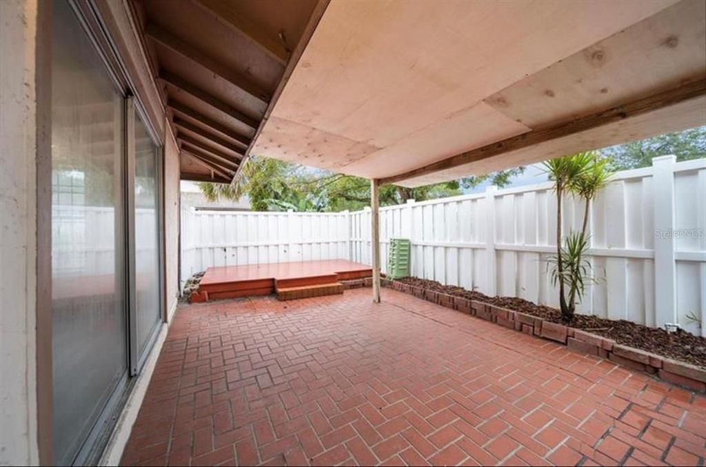 For Rent: $2,450 (3 beds, 2 baths, 1211 Square Feet)