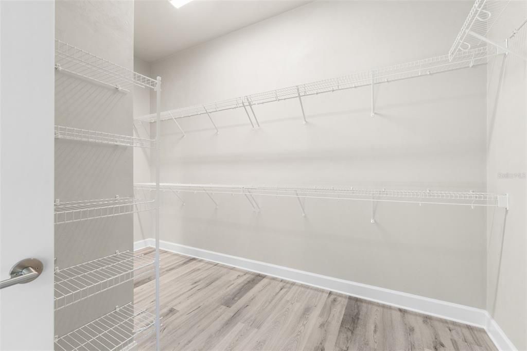 For Sale: $490,000 (4 beds, 2 baths, 2234 Square Feet)