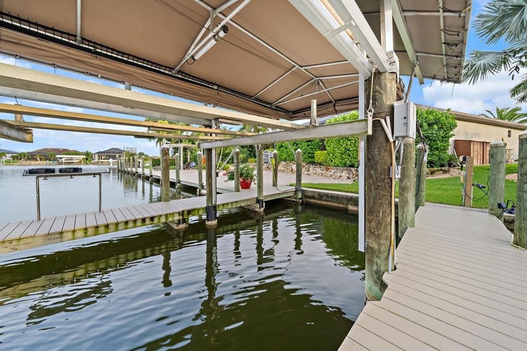 For Sale: $1,200,000 (3 beds, 2 baths, 2601 Square Feet)