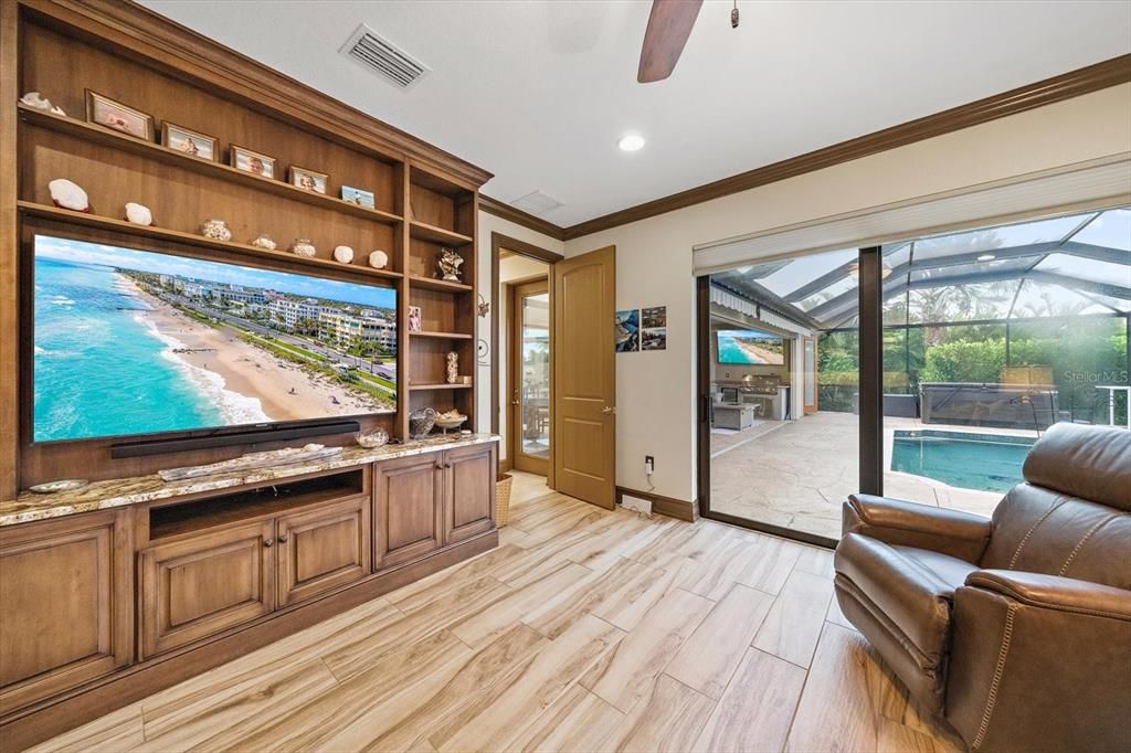For Sale: $1,200,000 (3 beds, 2 baths, 2601 Square Feet)