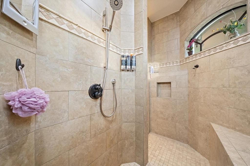 For Sale: $1,200,000 (3 beds, 2 baths, 2601 Square Feet)